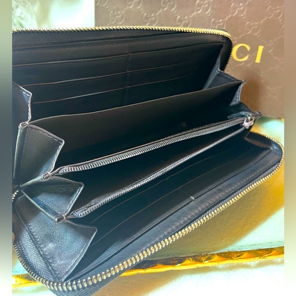Gucci Soho Patent Leather Zippy Wallet - Picture 9 of 15
